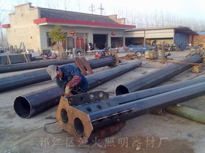 升降式高桿燈 現(xiàn)代城市照明的智能解決方案